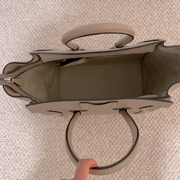 Celine Luggage Mini in dune color. - Picture 3 of 7